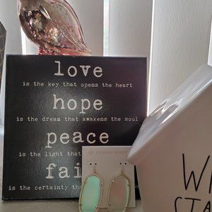 NWT Kendra Scott Danielles Dichroic Glass